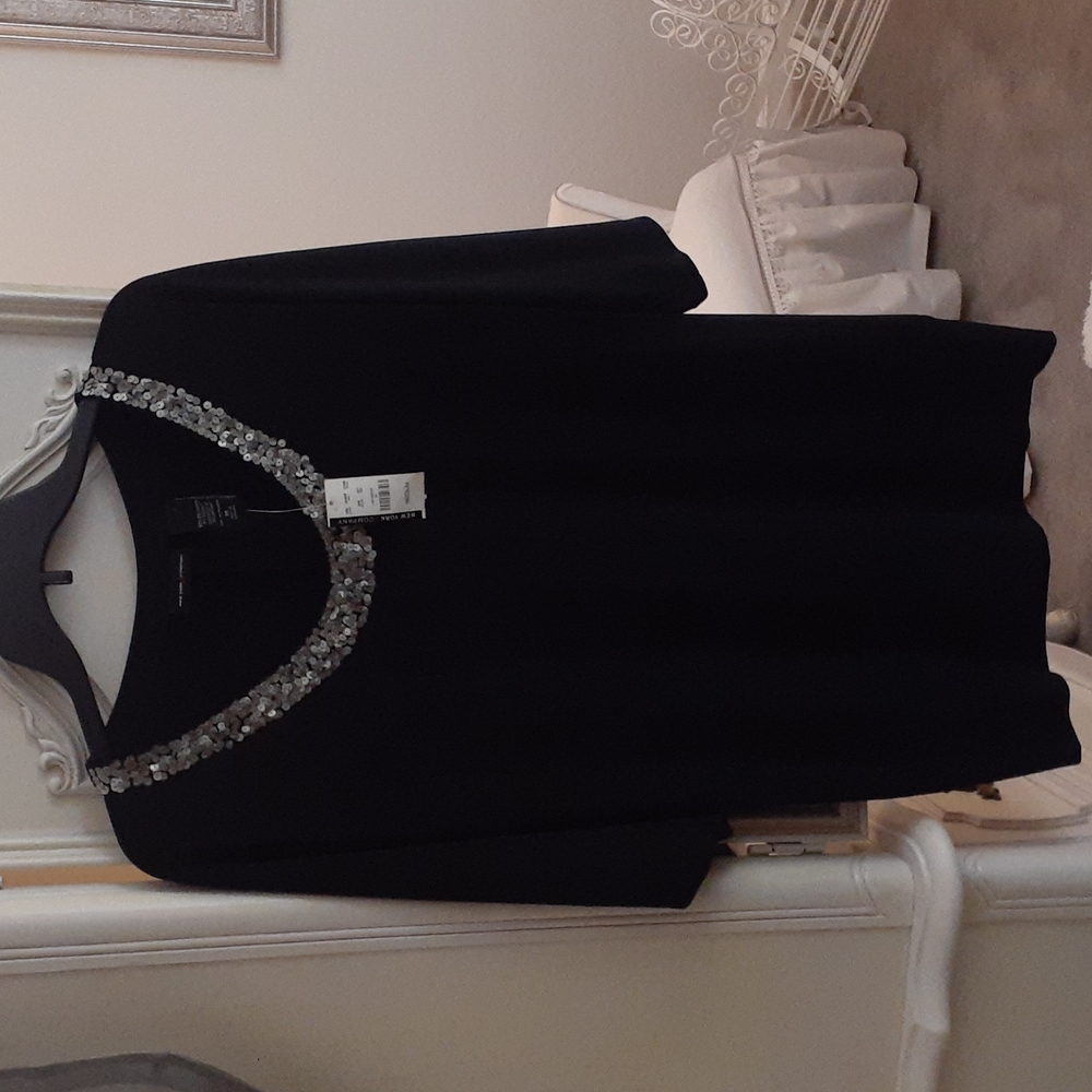NWT New York & Company Stretch Black Top
